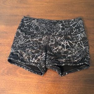 Fleo high rise 4” booty shorts